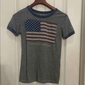 Zoe + Liv S Heather Gray Flag United States graphic   T-Shirt
